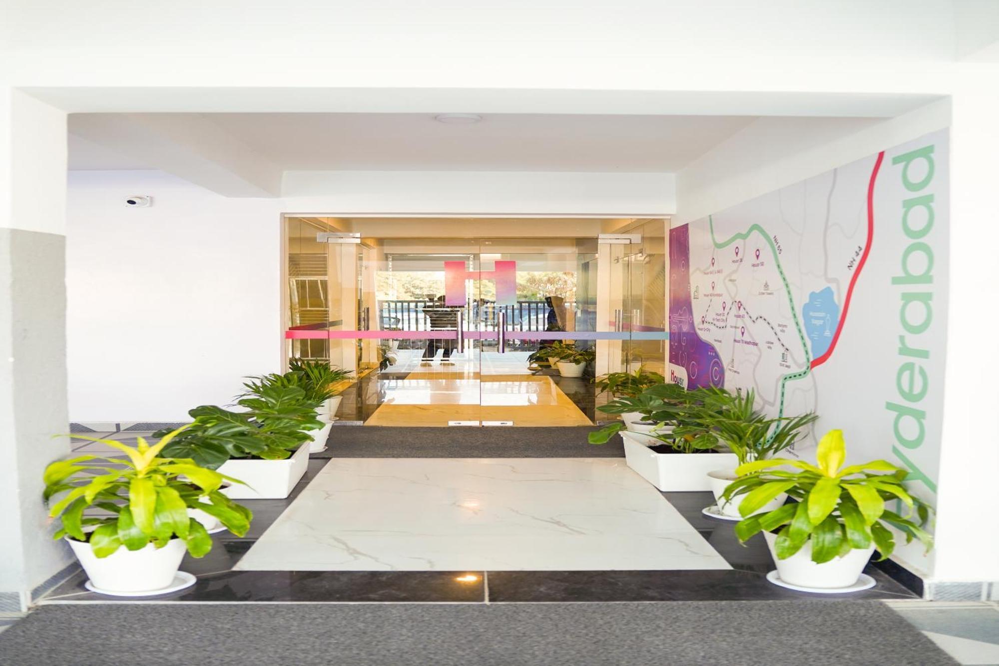 Housr 78 Madhapur Hitech City Near Yashoda Hospital Хидерабад Екстериор снимка